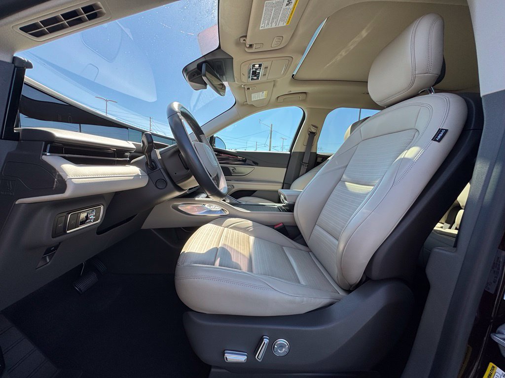 Used 2025 Lincoln Nautilus Reserve w/ Jet Appearance Package AWD/4WD image 27