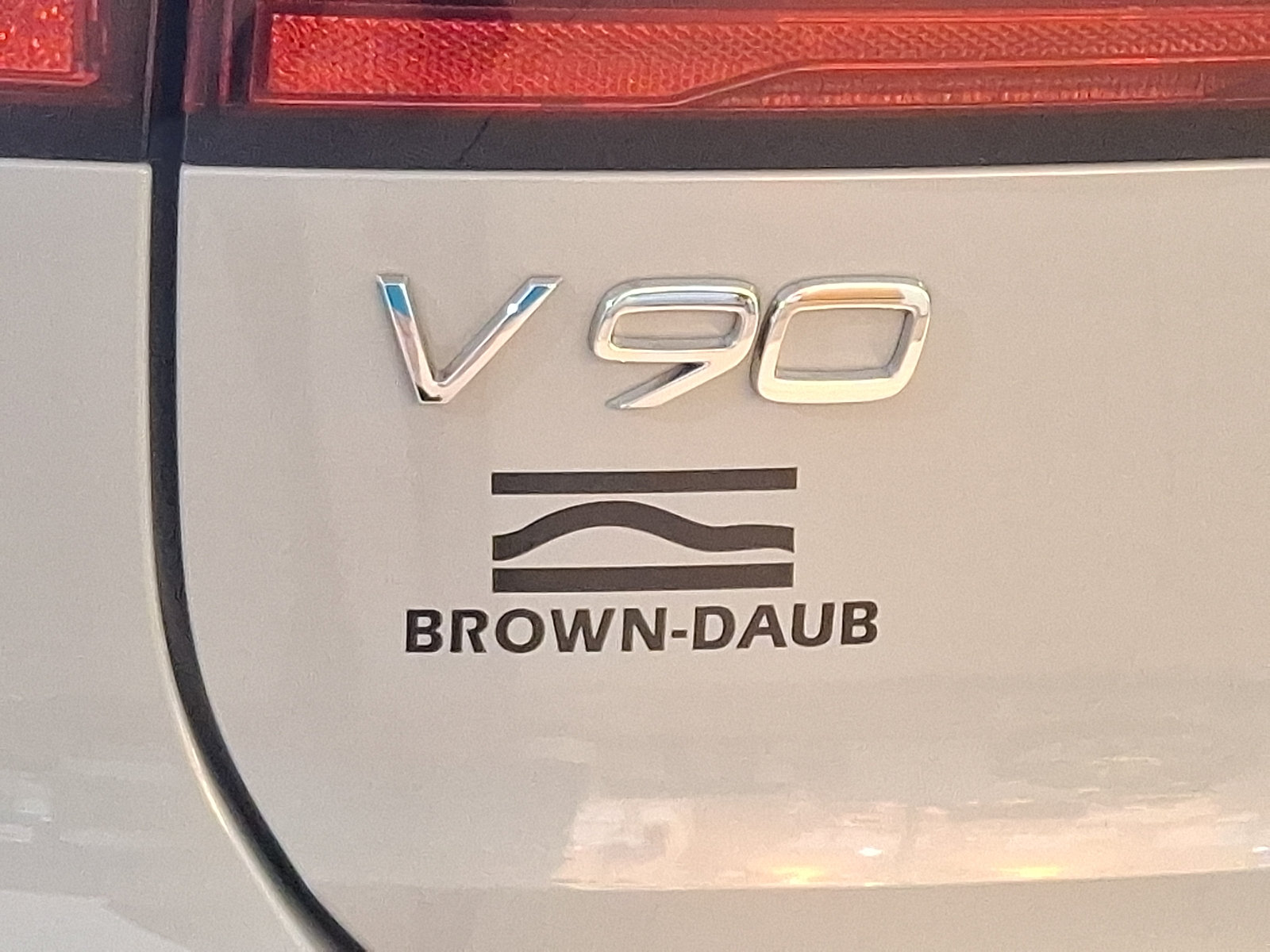 Used 2025 Volvo V90 B6 Cross Country Ultra AWD/4WD image 30
