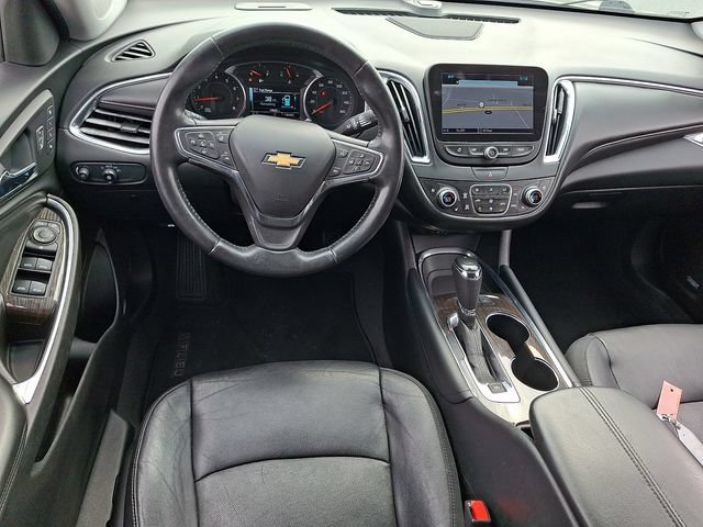 Certified 2018 Chevrolet Malibu Premier w/ Premier Sun and Wheel Package FWD image 11
