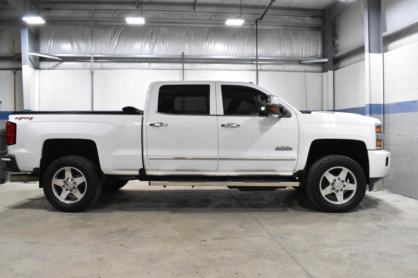 Used 2017 Chevrolet Silverado 2500 High Country w/ Duramax Plus Package image 28