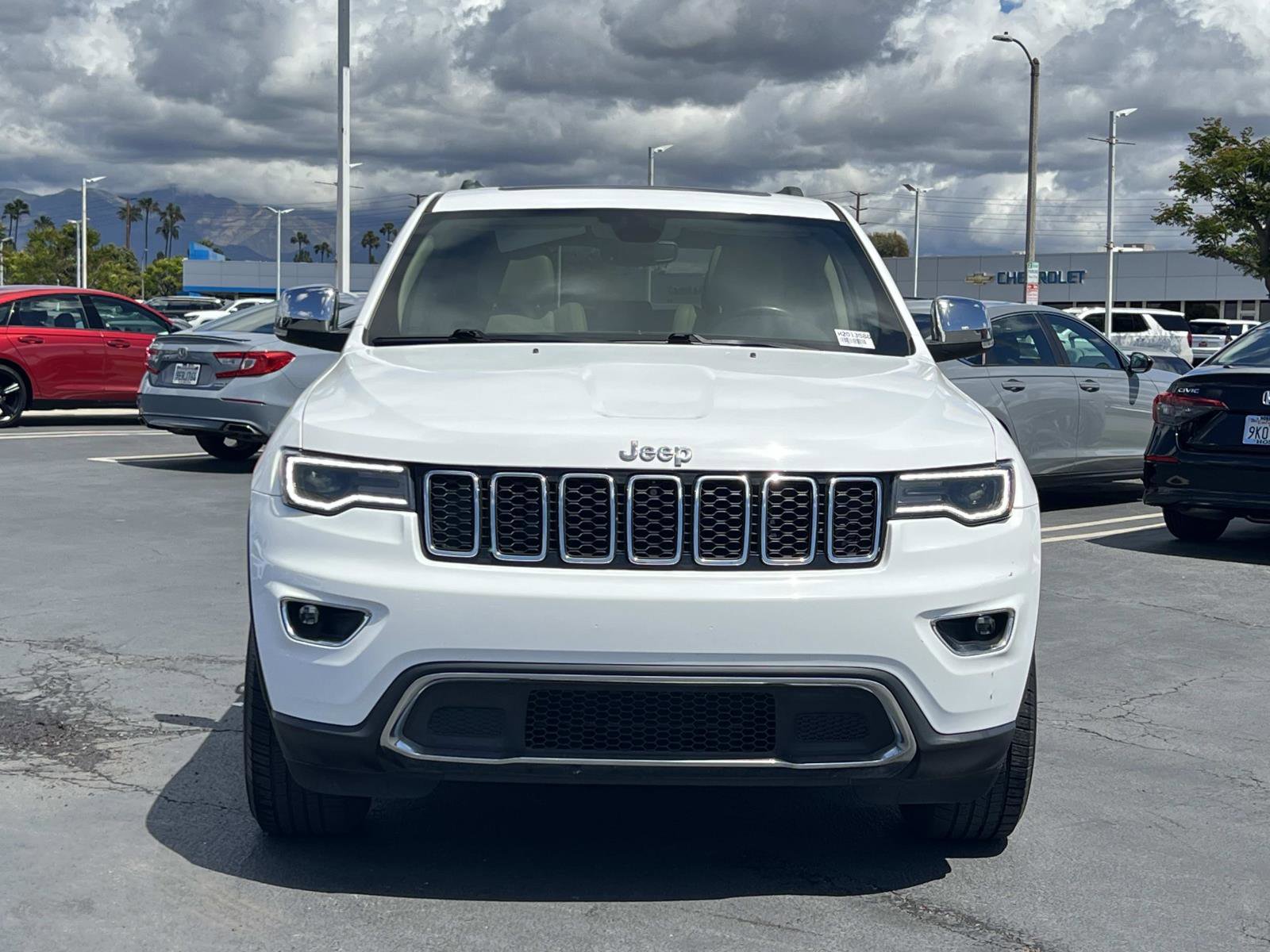 Used 2020 Jeep Grand Cherokee Limited w/ Premium Lighting Group image 4