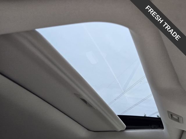 Used 2018 Nissan Pathfinder Platinum w/ Cargo Package FWD image 9