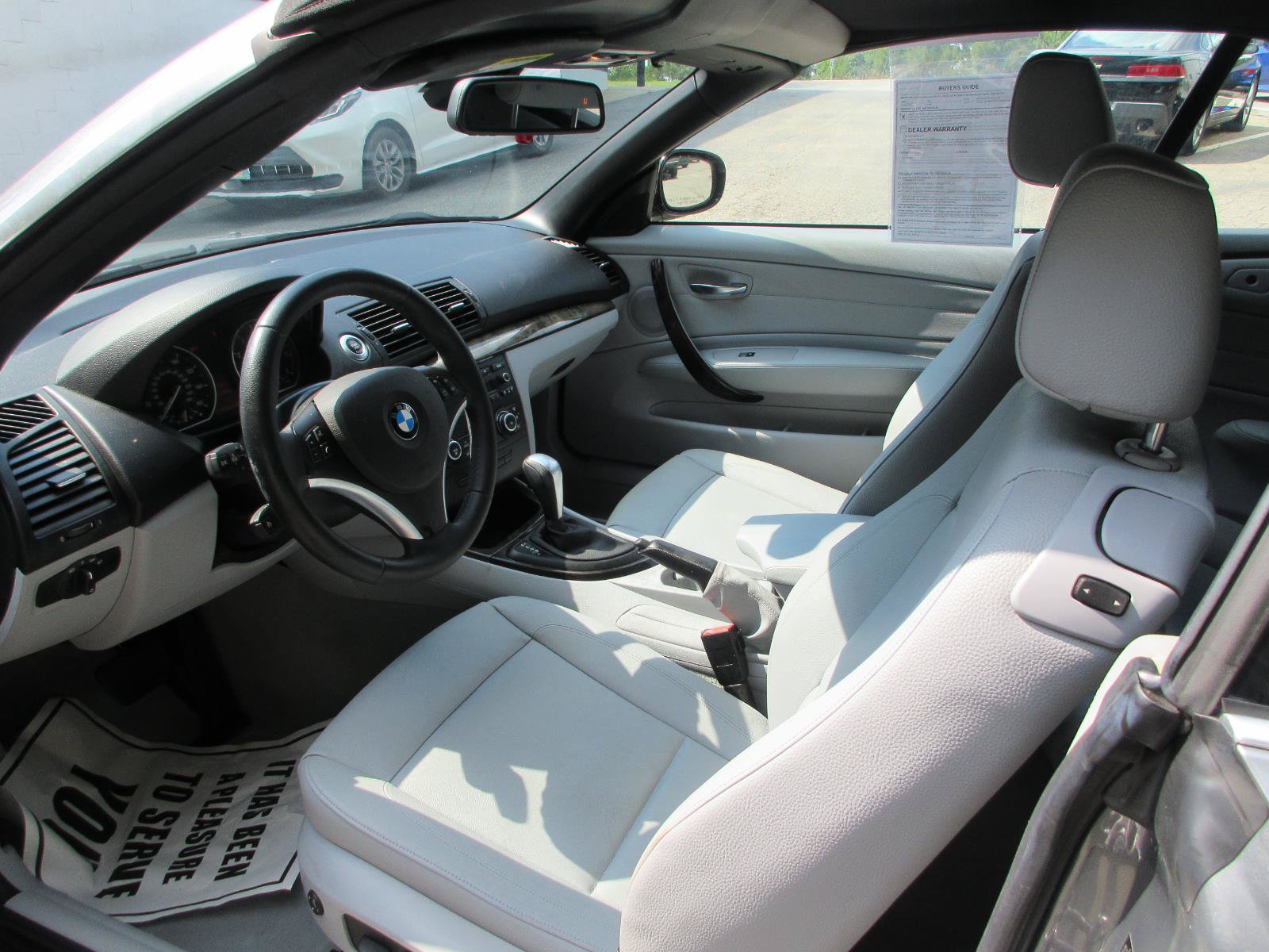 Used 2010 BMW 135i Convertible RWD image 9