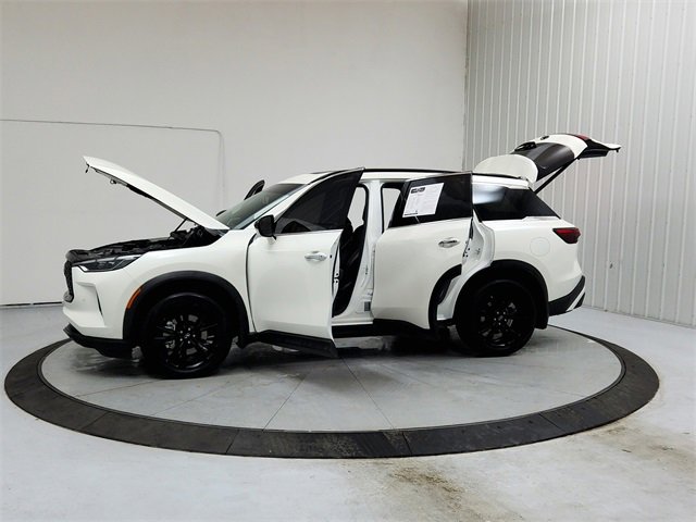 Used 2025 INFINITI QX60 Luxe w/ Black Edition image 12