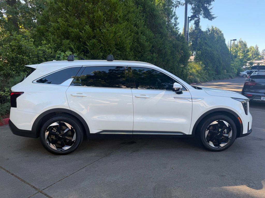 Used 2025 Kia Sorento SX Prestige AWD/4WD image 3