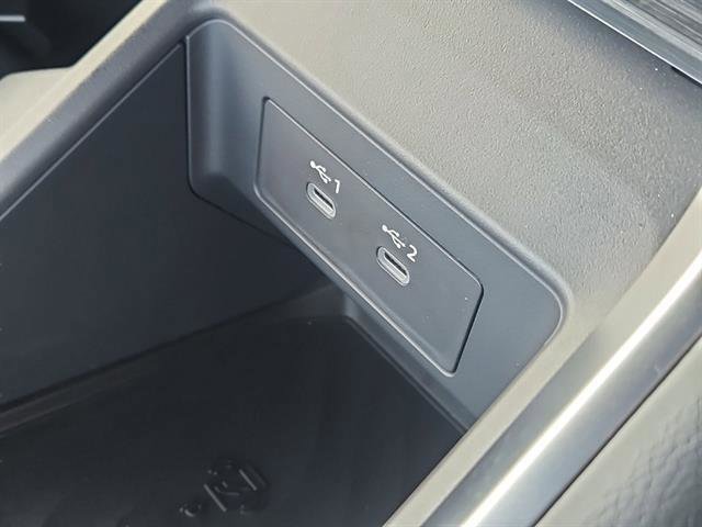 New 2025 Nissan Armada SL w/ Captain's Chari Seat Package image 18