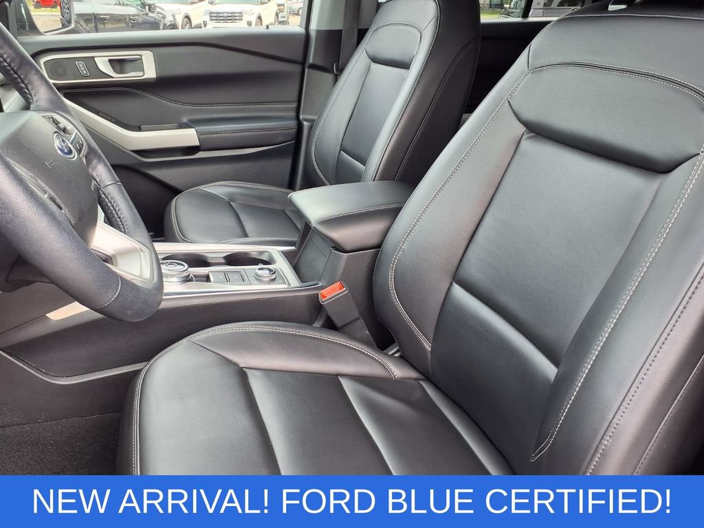 Certified 2023 Ford Explorer XLT w/ Equipment Group 202A AWD/4WD image 3