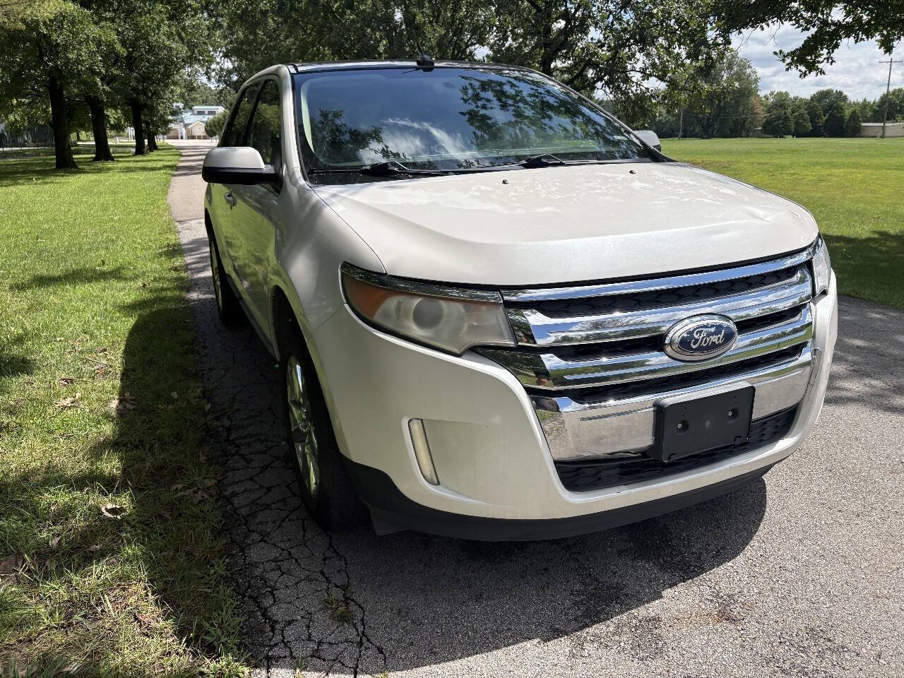 Used 2011 Ford Edge Limited FWD image 16
