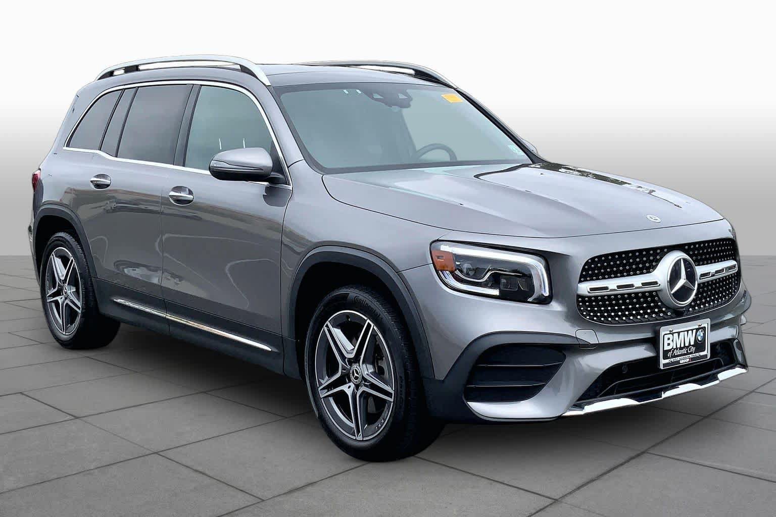 Used 2023 Mercedes-Benz GLB 250 4MATIC image 2