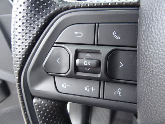 Used 2025 Toyota Tacoma SR5 AWD/4WD image 15