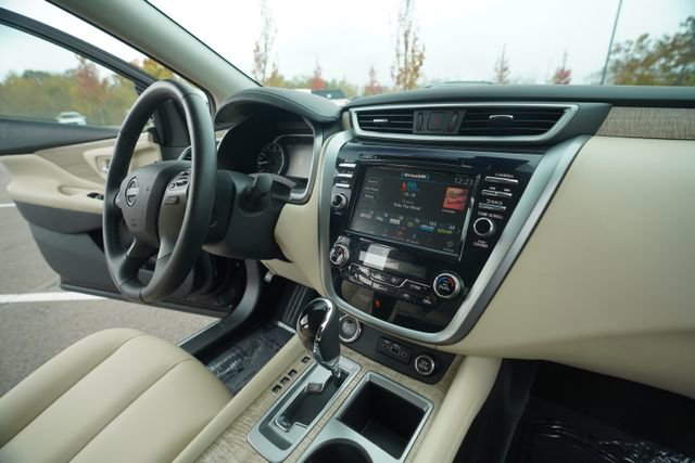 Used 2024 Nissan Murano SV image 32