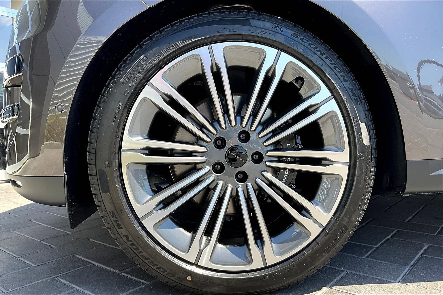 New 2026 Land Rover Range Rover Sport SE image 12