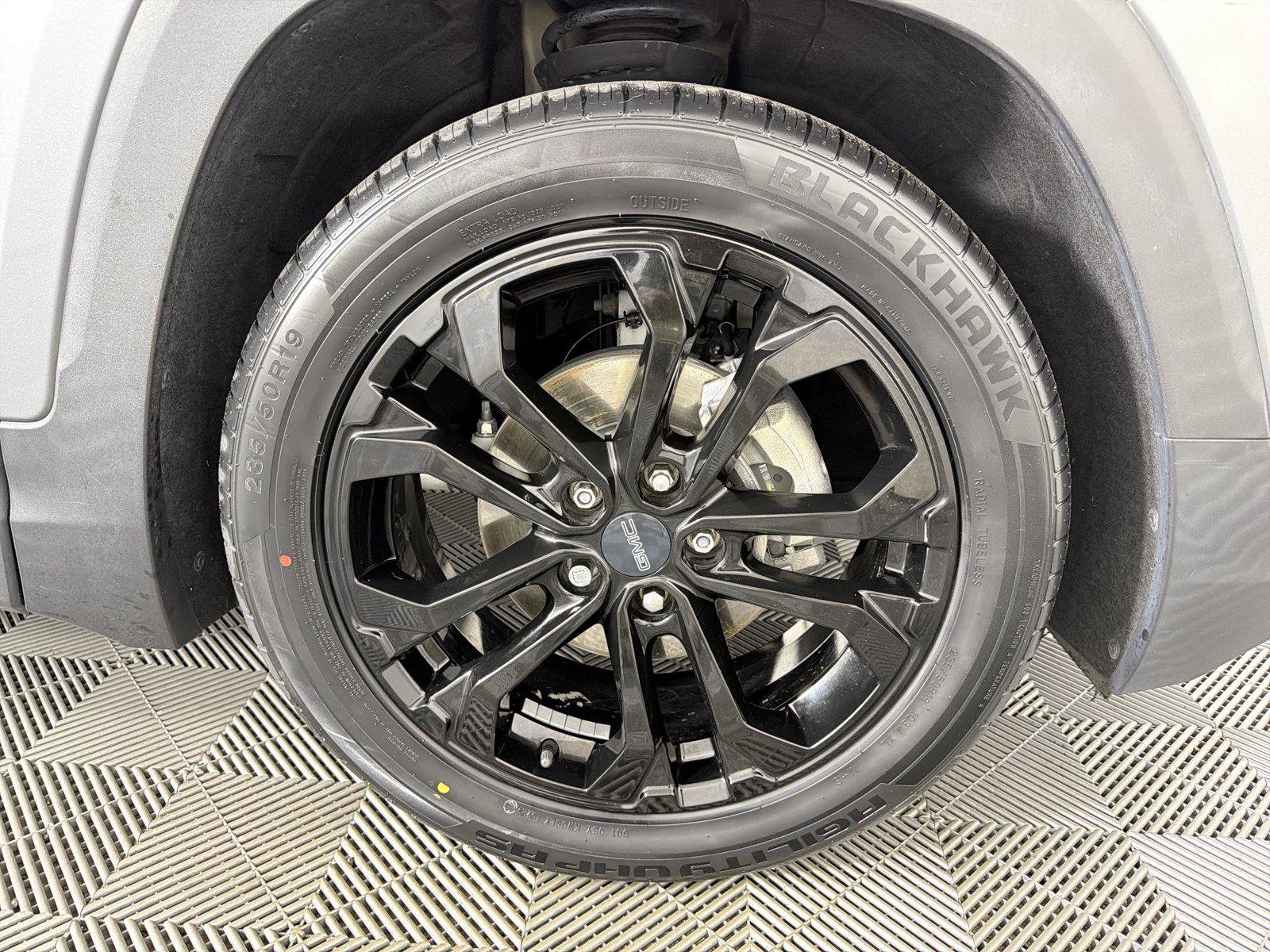 Certified 2020 GMC Terrain SLE w/ Driver Convenience Package FWD image 10