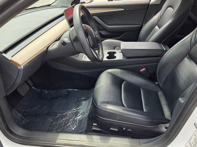 Used 2023 Tesla Model 3 Standard Range image 9