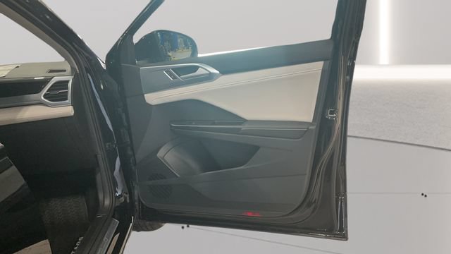 New 2026 Volkswagen Taos SE AWD/4WD image 42
