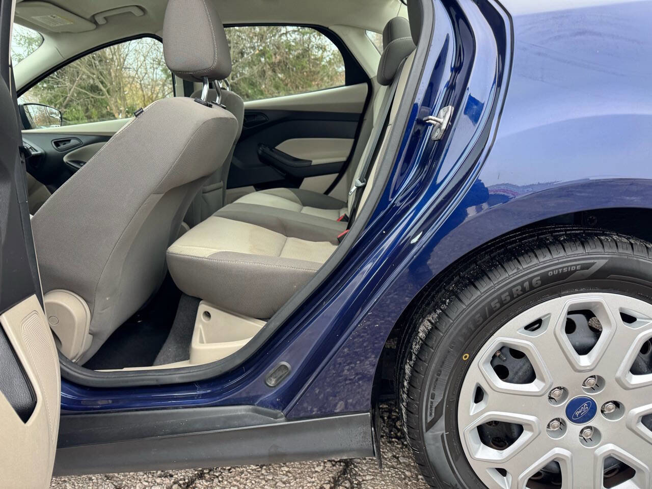 Used 2012 Ford Focus SE image 27