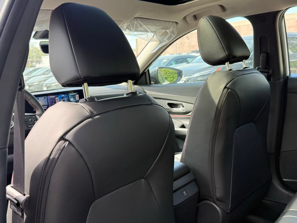 New 2026 Nissan Sentra SR w/ SR Premium Package FWD image 19