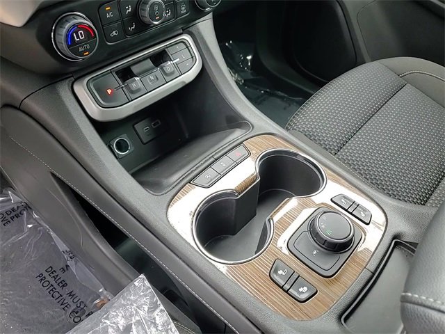 Used 2023 GMC Acadia SLE w/ Driver Convenience Package image 19