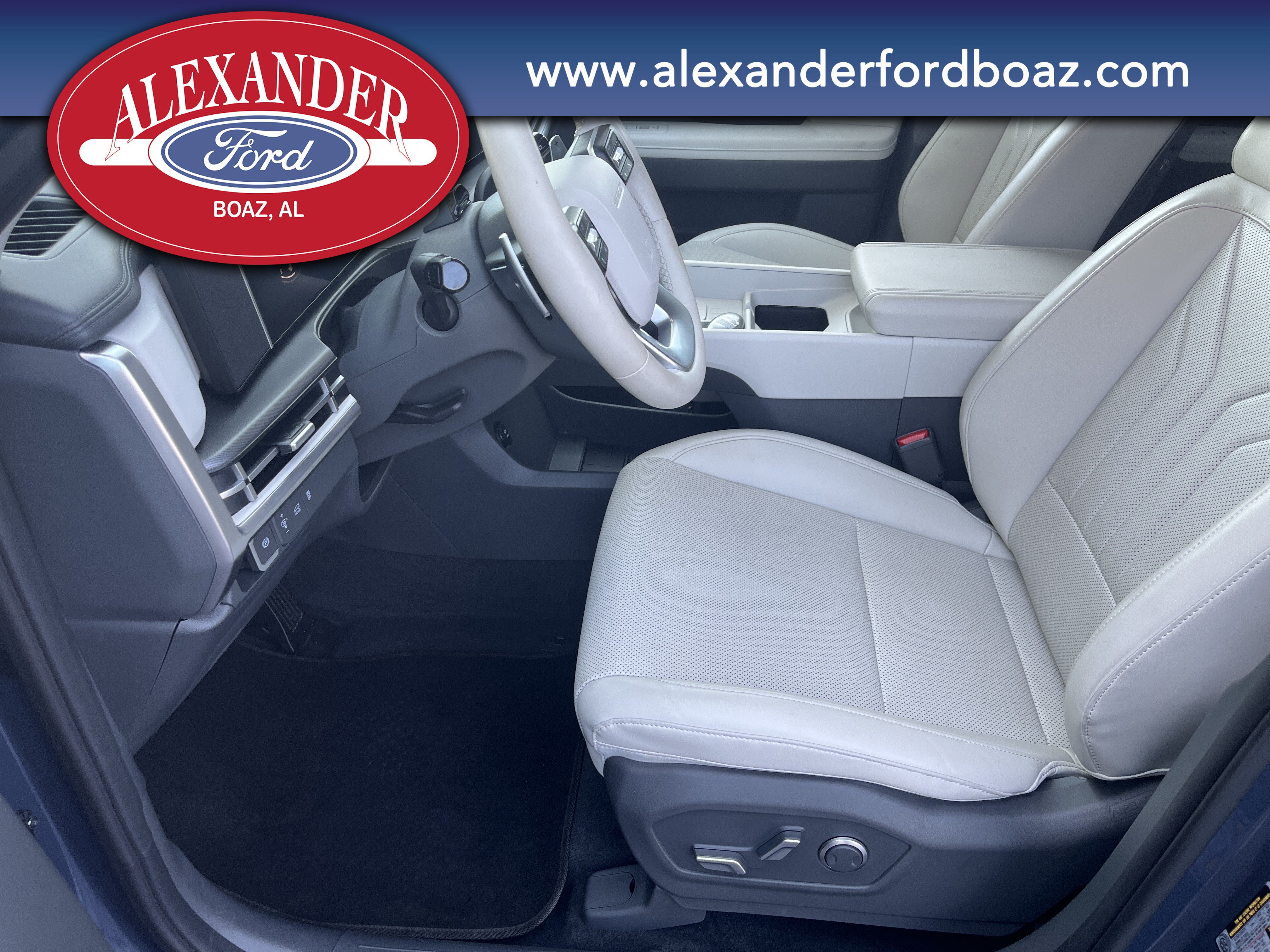Used 2026 Hyundai Santa Fe SEL FWD image 8