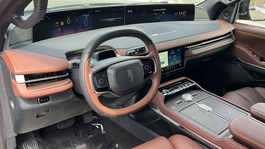 New 2026 Lincoln Navigator L Reserve AWD/4WD image 13