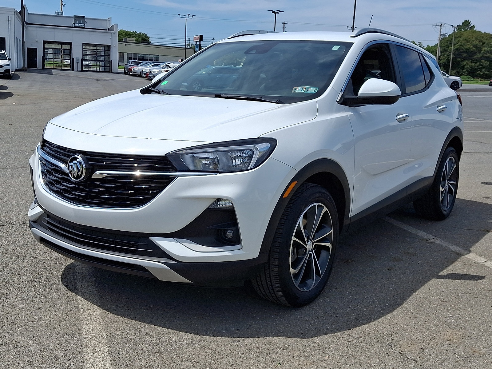 Used 2023 Buick Encore GX Select w/ Safety Package II FWD image 3
