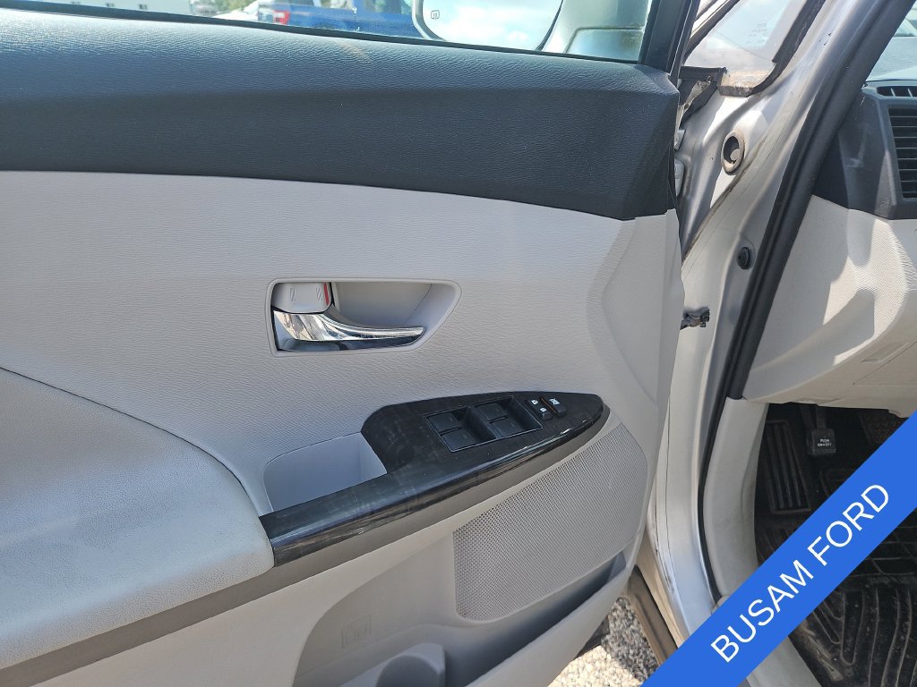 Used 2013 Toyota Venza LE FWD image 17