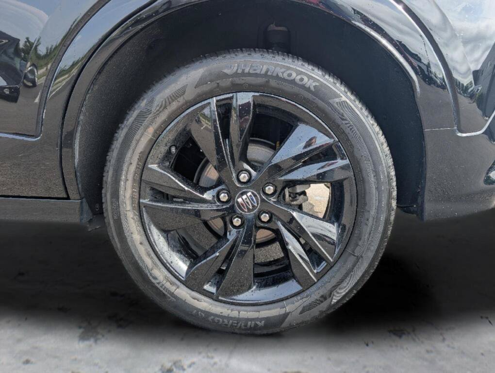 Used 2024 Buick Encore GX Sport Touring AWD/4WD image 7