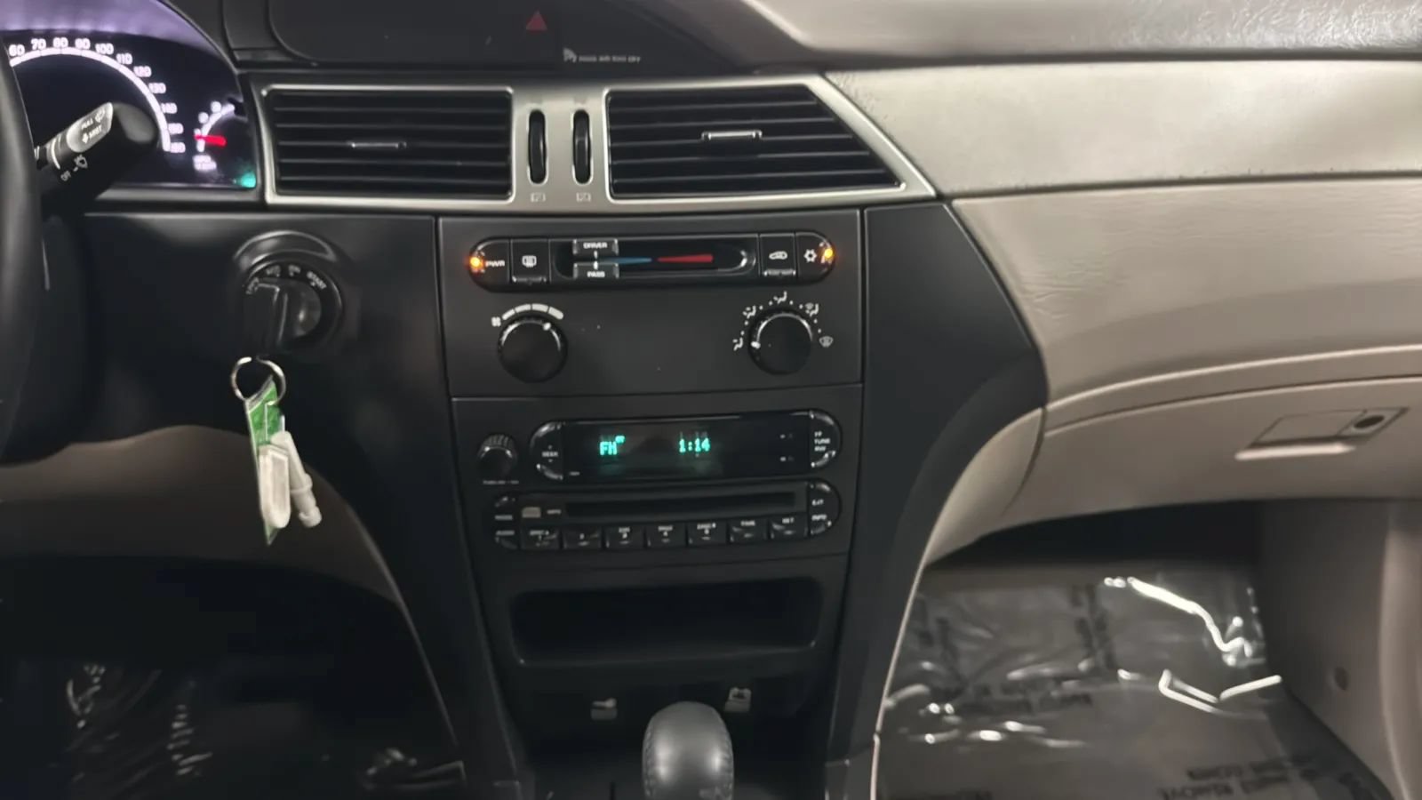 Used 2005 Chrysler Pacifica 2WD image 12