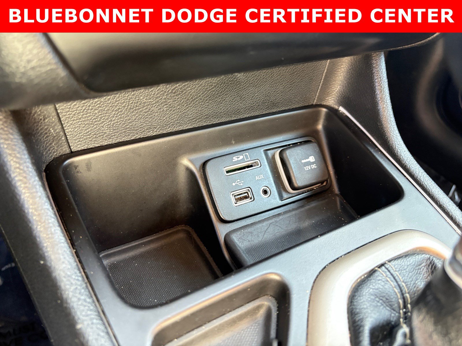 Used 2017 Jeep Cherokee Latitude w/ Comfort/Convenience Group FWD image 19