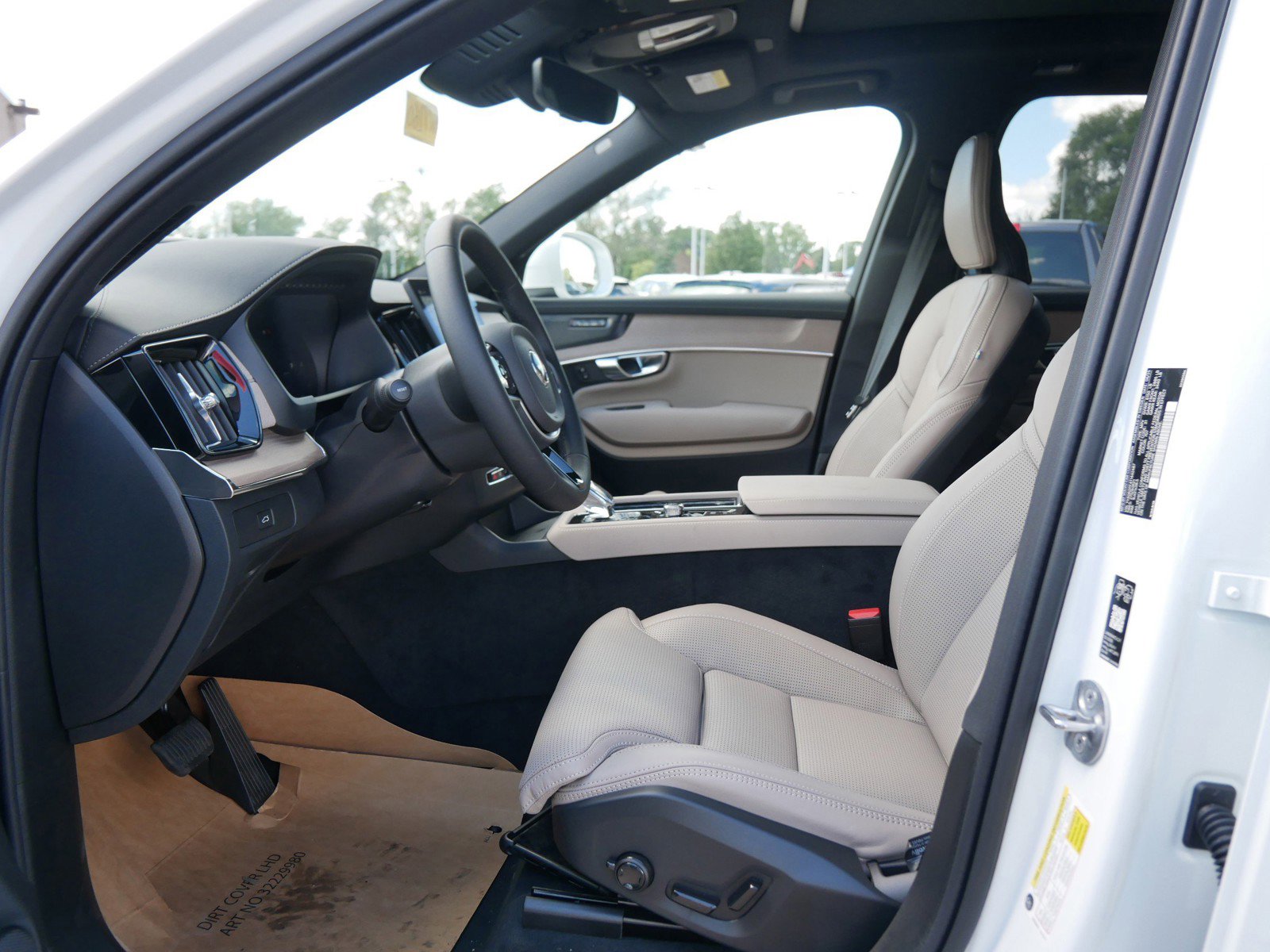 New 2026 Volvo XC90 B6 Ultra image 5