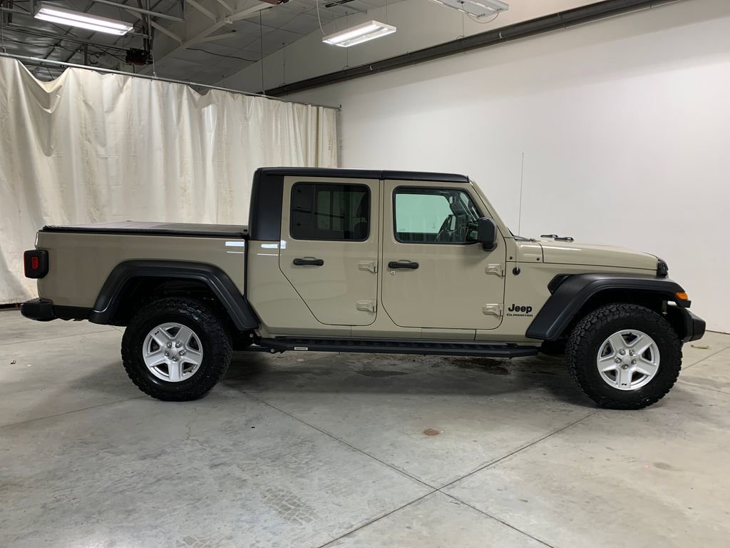 Used 2020 Jeep Gladiator Sport w/ Quick Order Package 24S image 26