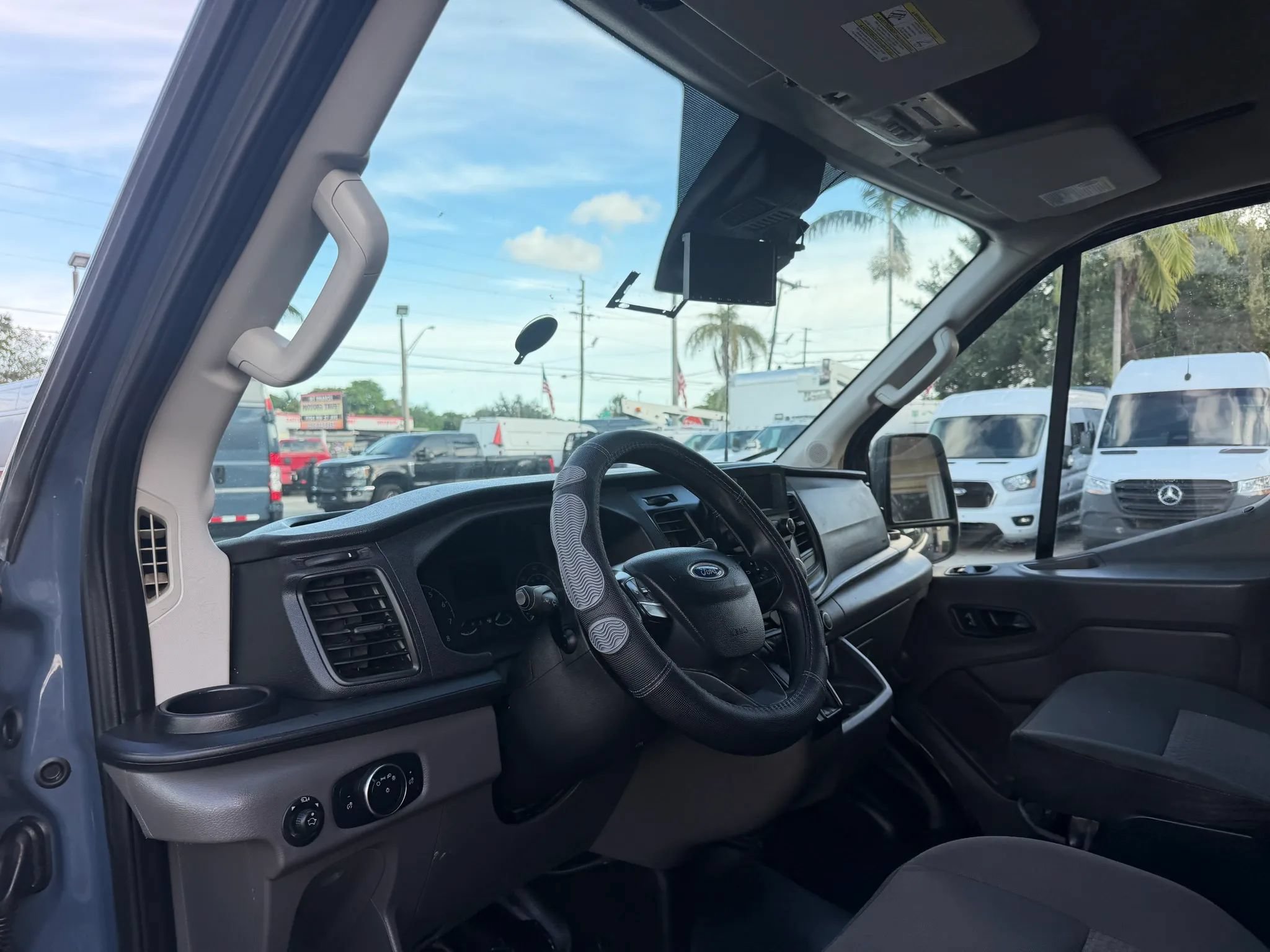 Used 2020 Ford Transit 250 148 High Roof Extended RWD image 12