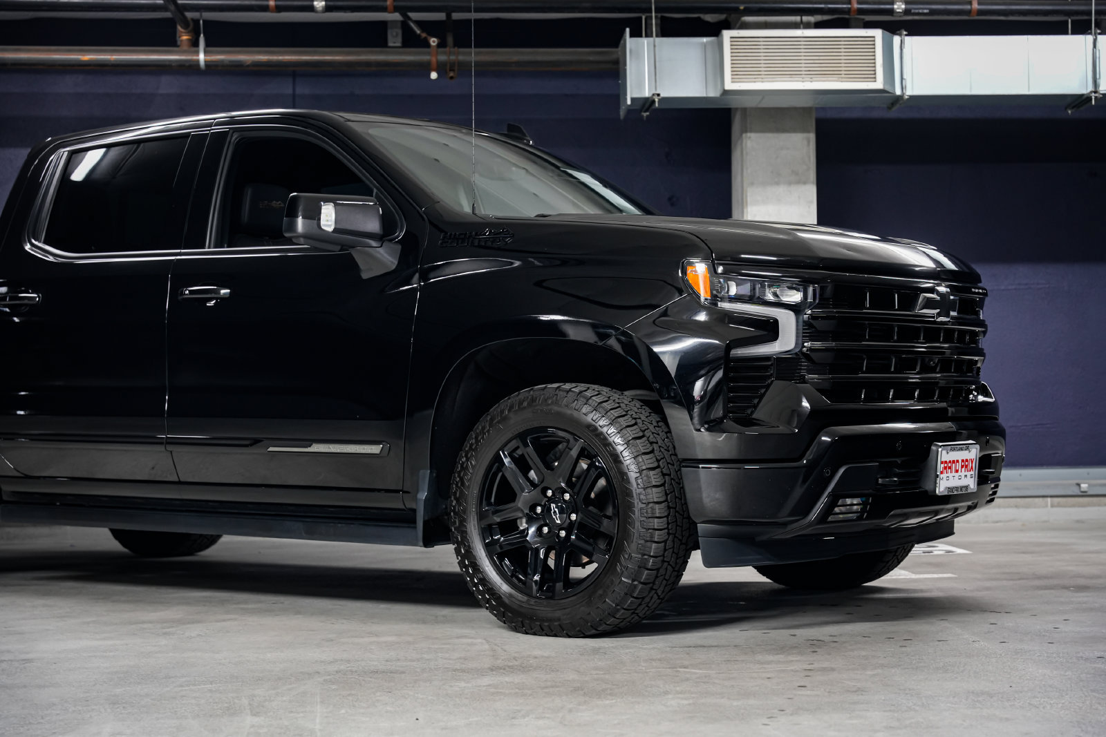 Used 2024 Chevrolet Silverado 1500 High Country w/ Midnight Edition AWD/4WD image 47