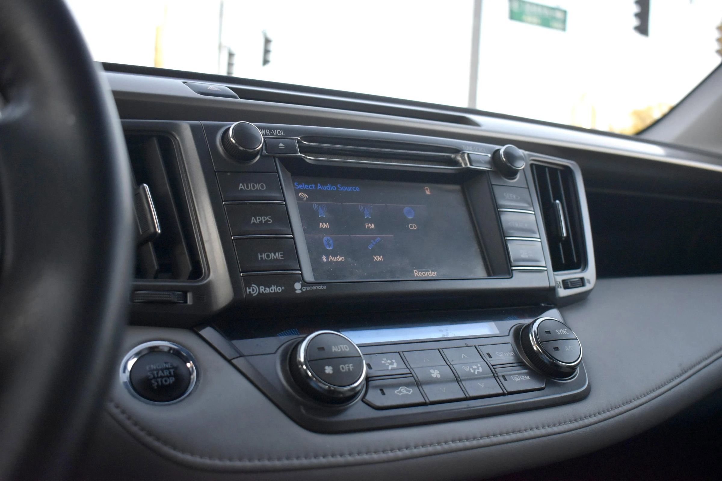 Used 2015 Toyota RAV4 Limited w/ Technology Package image 22