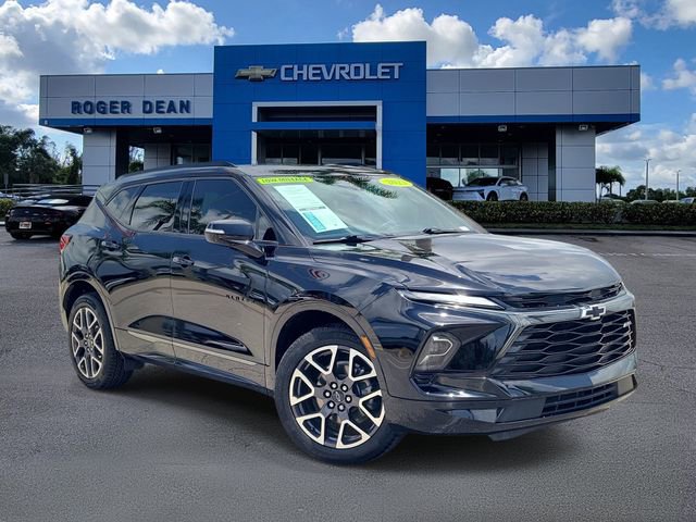 Certified 2023 Chevrolet Blazer RS FWD image 1