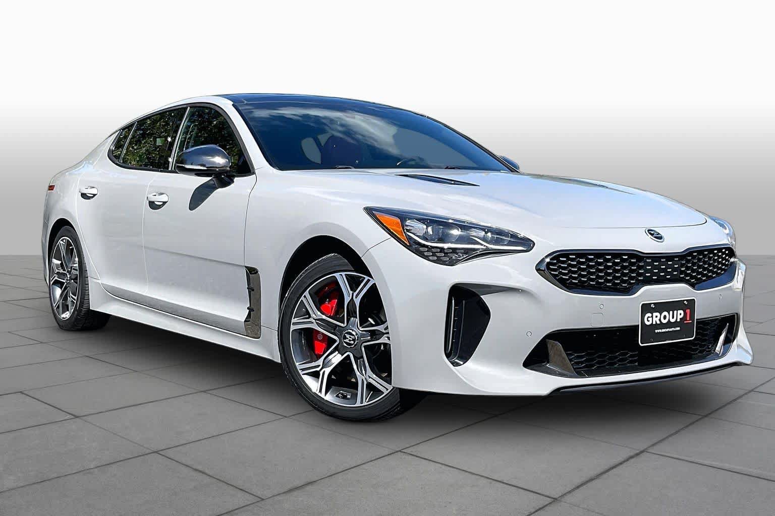 Used 2018 Kia Stinger GT2 AWD/4WD image 2
