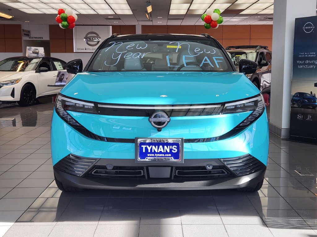 New 2026 Nissan Leaf Platinum+ w/ Cargo Package (Platinum+) FWD image 5