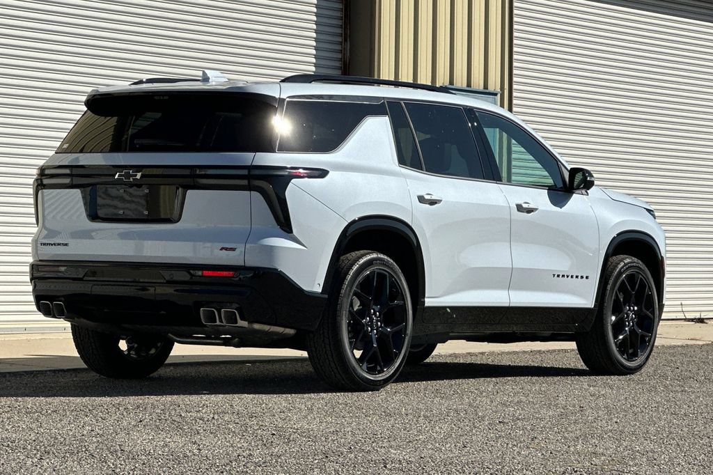 New 2026 Chevrolet Traverse RS FWD image 4