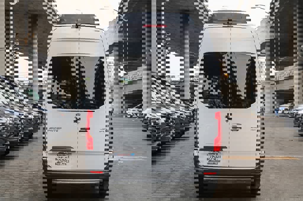 Used 2020 Mercedes-Benz Sprinter 2500 image 5