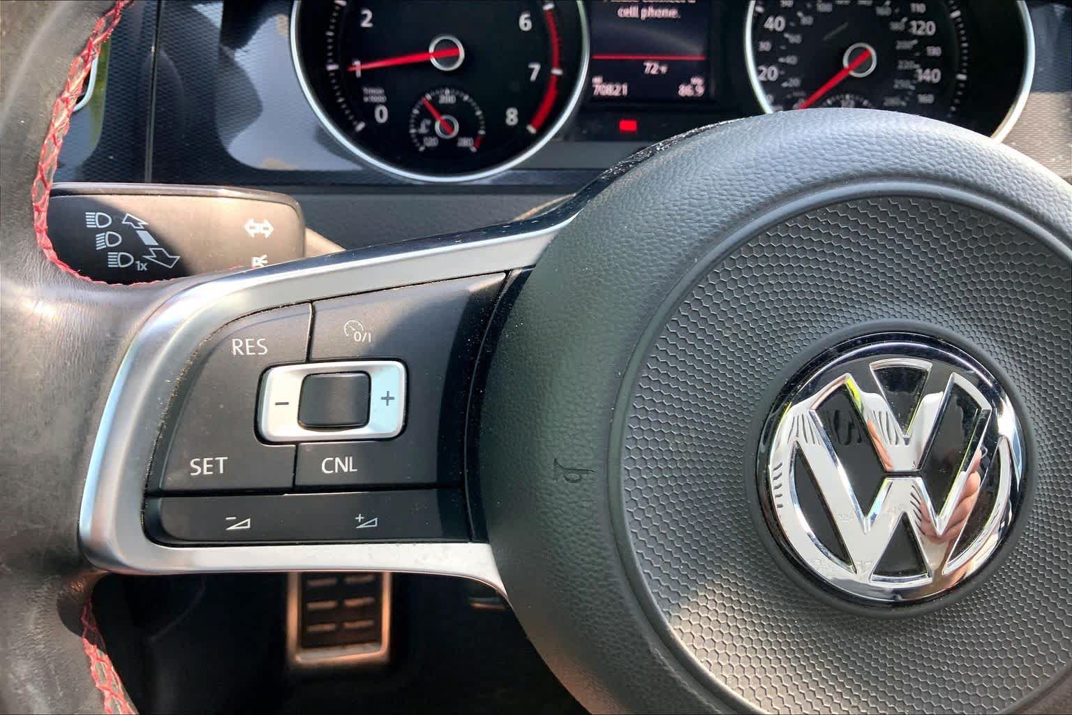 Used 2017 Volkswagen GTI SE FWD image 24
