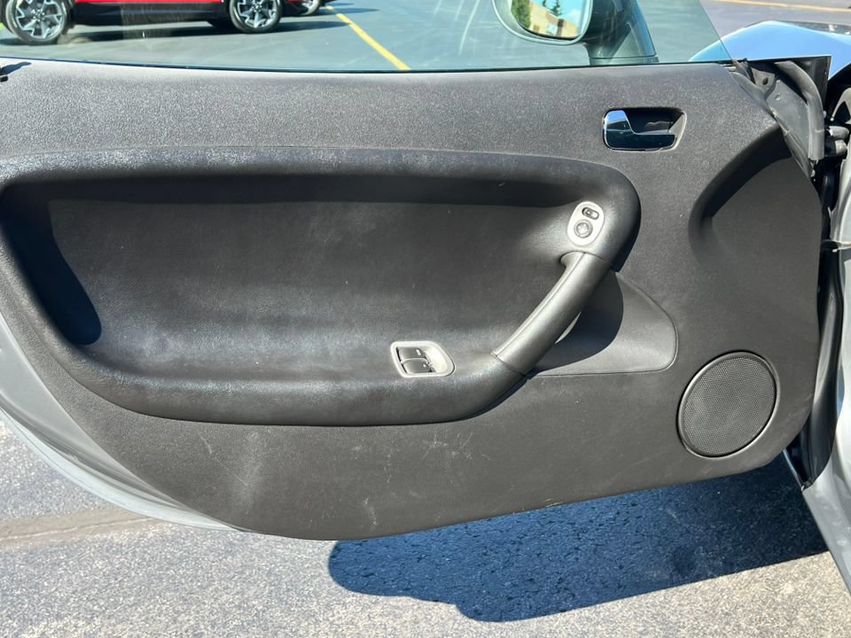 Used 2006 Pontiac Solstice Convertible w/ Premium Package RWD image 12