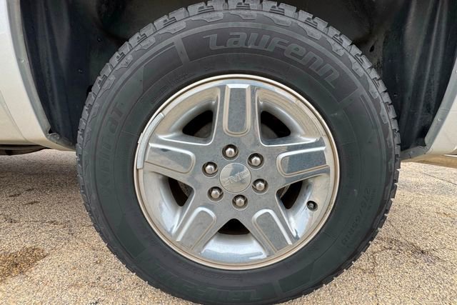Used 2011 GMC Sierra 1500 SLT w/ All-Terrain Package image 35
