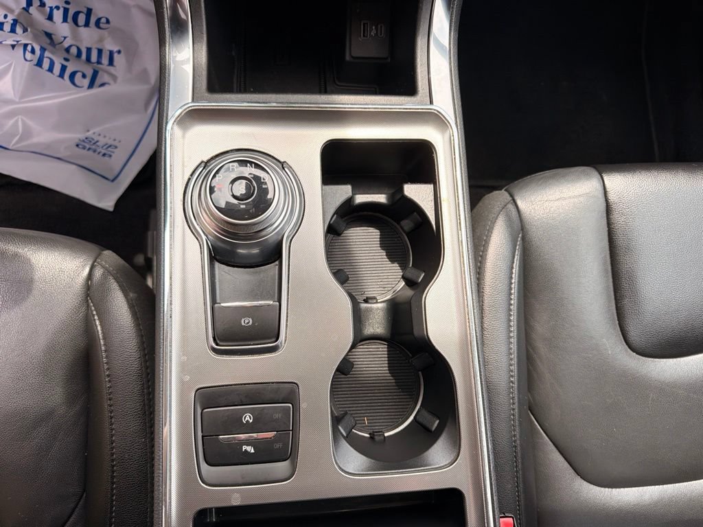 Used 2022 Ford Edge Titanium AWD/4WD image 27