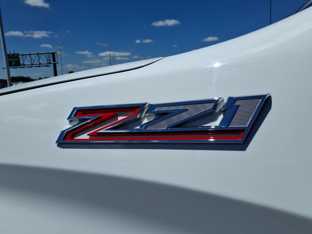 Used 2022 Chevrolet Silverado 1500 LT AWD/4WD image 33