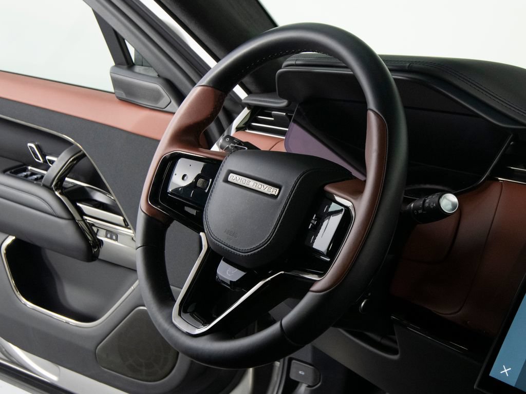 Used 2024 Land Rover Range Rover Sport AWD/4WD image 28