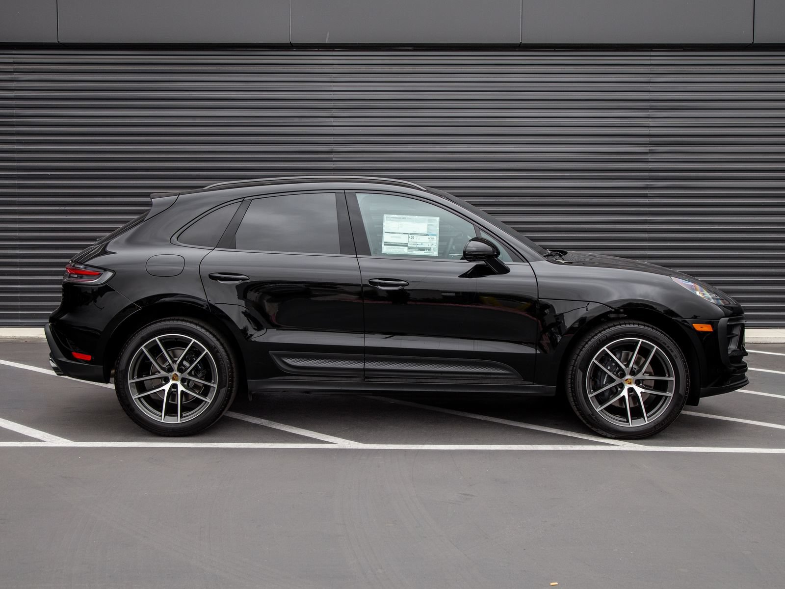 New 2026 Porsche Macan AWD/4WD image 8