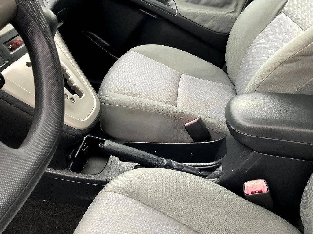 Used 2011 Toyota Matrix FWD image 17