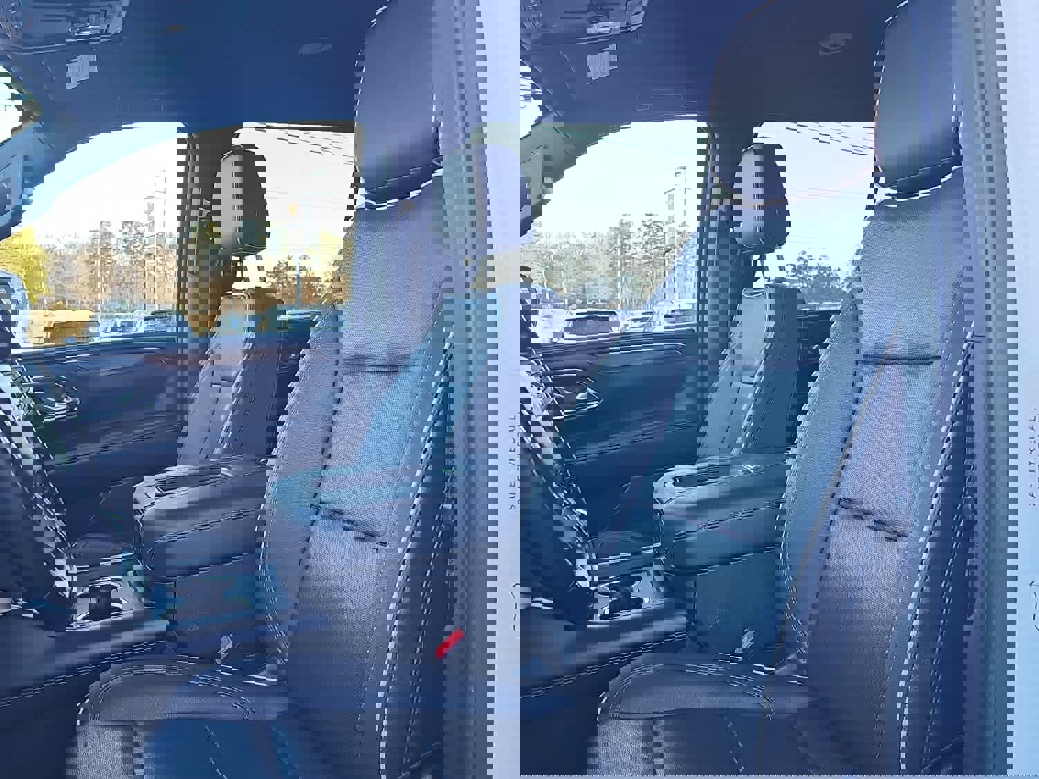 Used 2023 Chevrolet Suburban Premier image 14