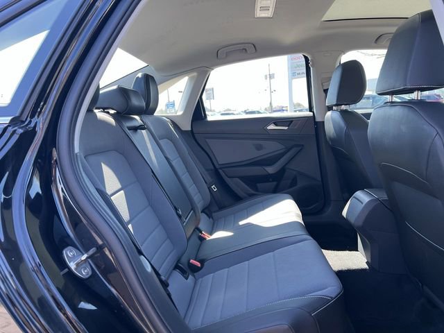 Used 2025 Volkswagen Jetta SE image 18