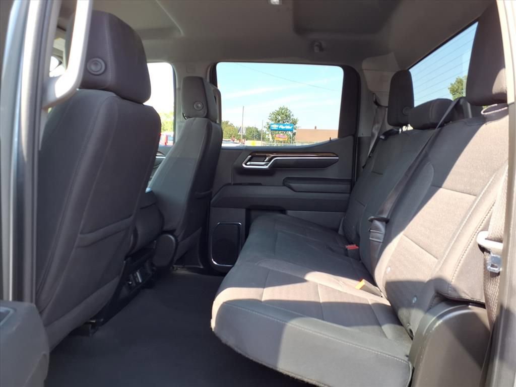 Used 2025 Chevrolet Silverado 1500 LT image 11